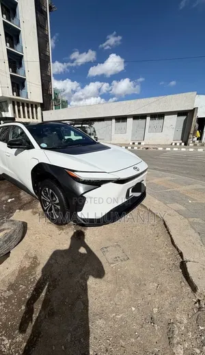 Toyota bZ4X 2023 White