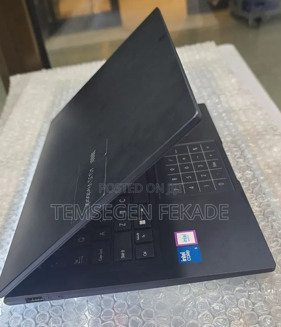 New Laptop Asus 16GB Intel Core i5 SSD 512GB