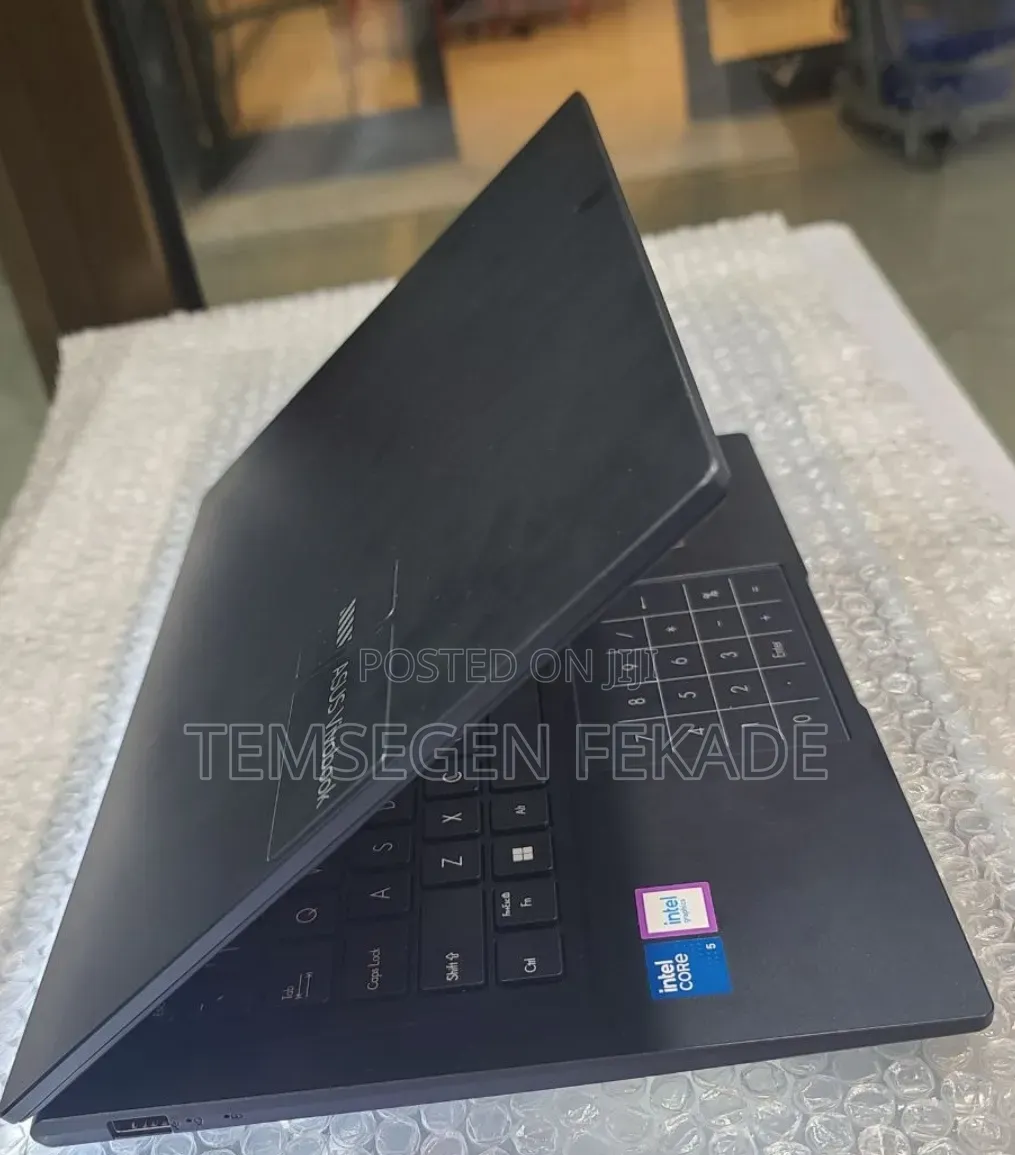 New Laptop Asus 16GB Intel Core i5 SSD 512GB