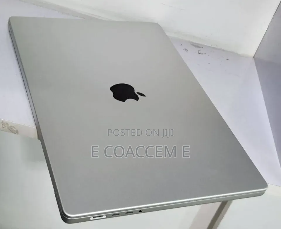 New Laptop Apple MacBook 16GB SSD 512GB