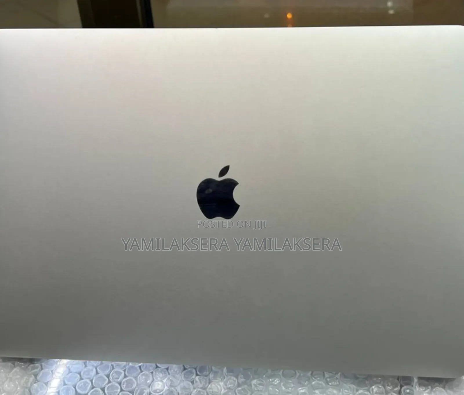 New Laptop Apple MacBook Pro 2018 16GB Intel Core i7 SSD 256GB