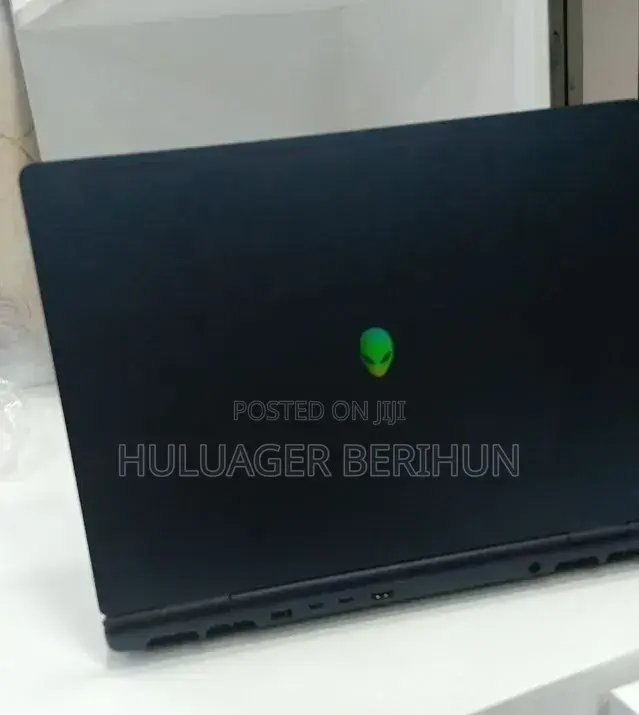 New Laptop Alienware 16x Aurora 16GB Intel Core i9 SSD 1T