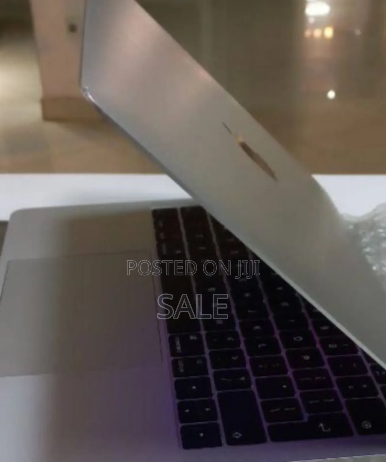 New Laptop Apple MacBook 2017 8GB Intel Core i5 SSD 256GB