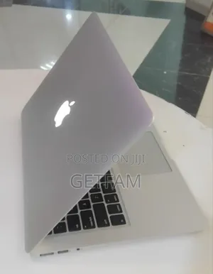 New Laptop Apple MacBook 2015 4GB Intel Core i5 SSD 256GB