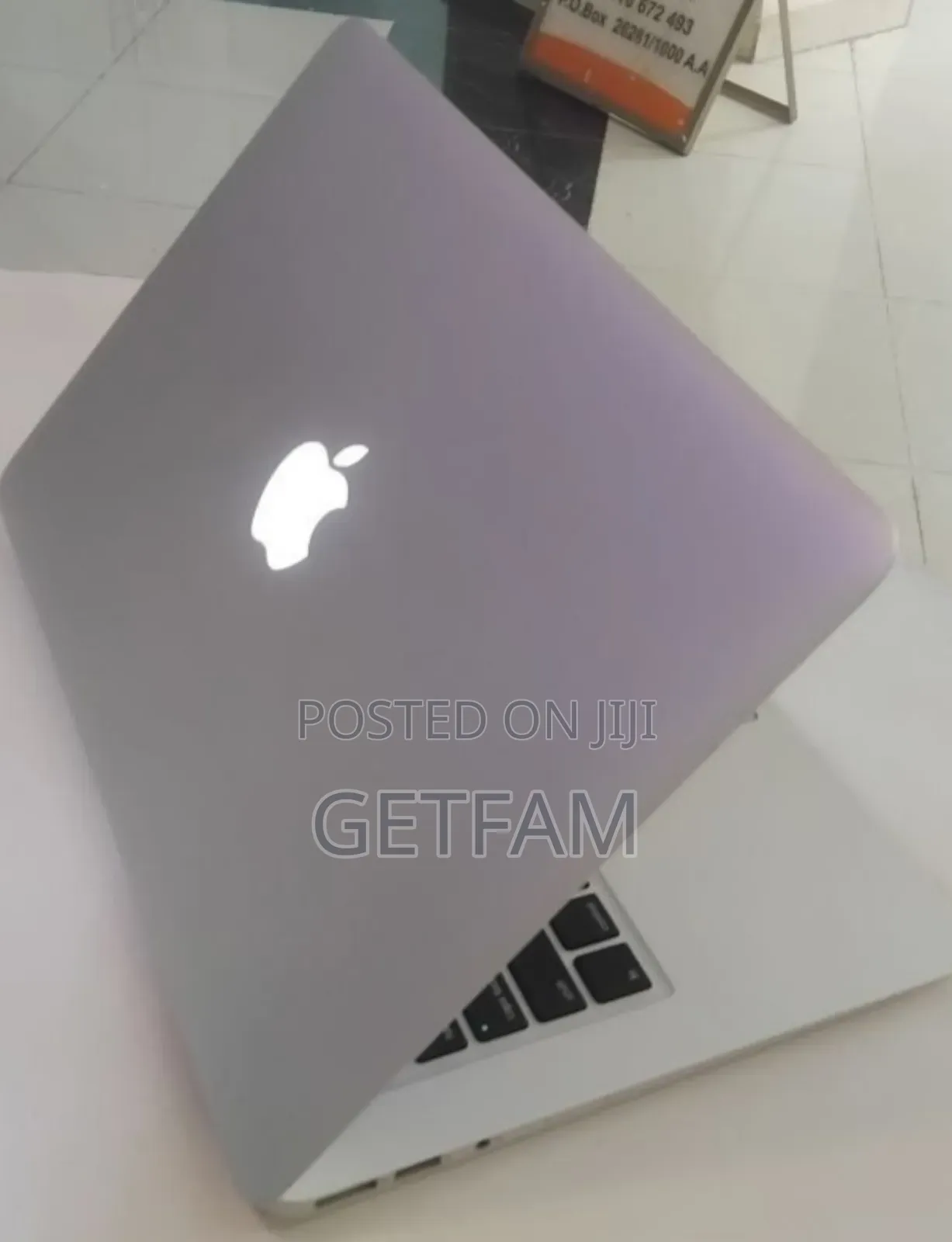 New Laptop Apple MacBook 2015 4GB Intel Core i5 SSD 256GB