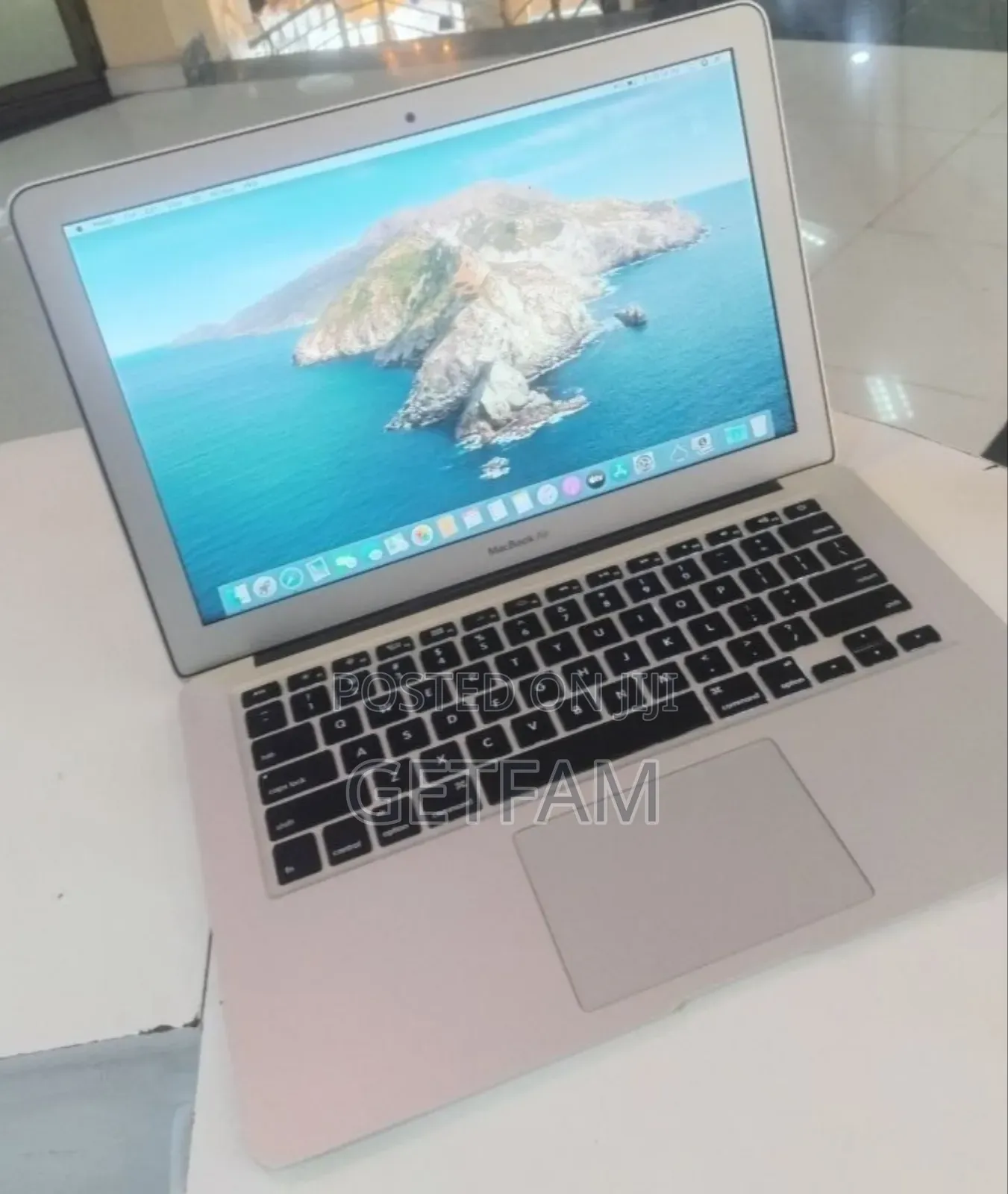 New Laptop Apple MacBook 2015 4GB Intel Core i5 SSD 256GB