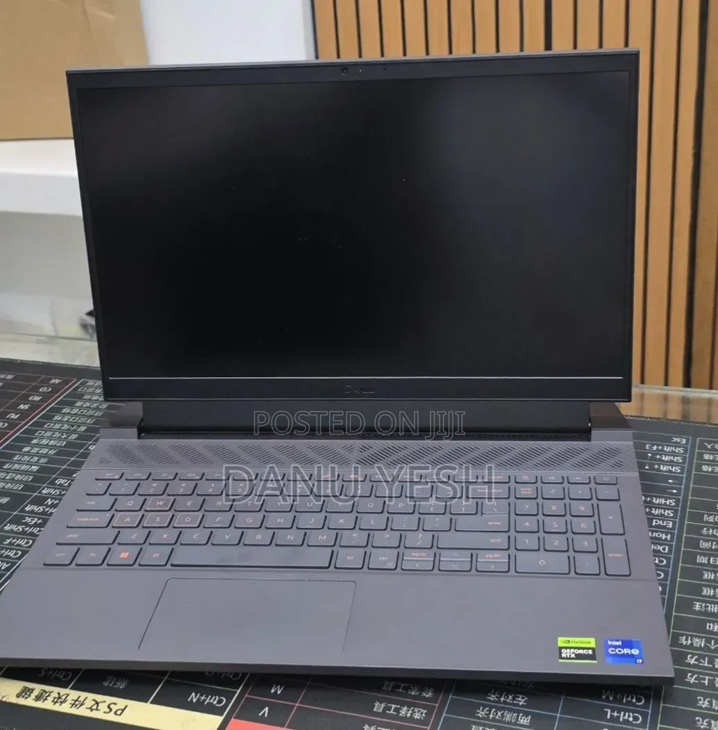 New Laptop Dell G15 5511 16GB Intel Core i7 SSD 1T