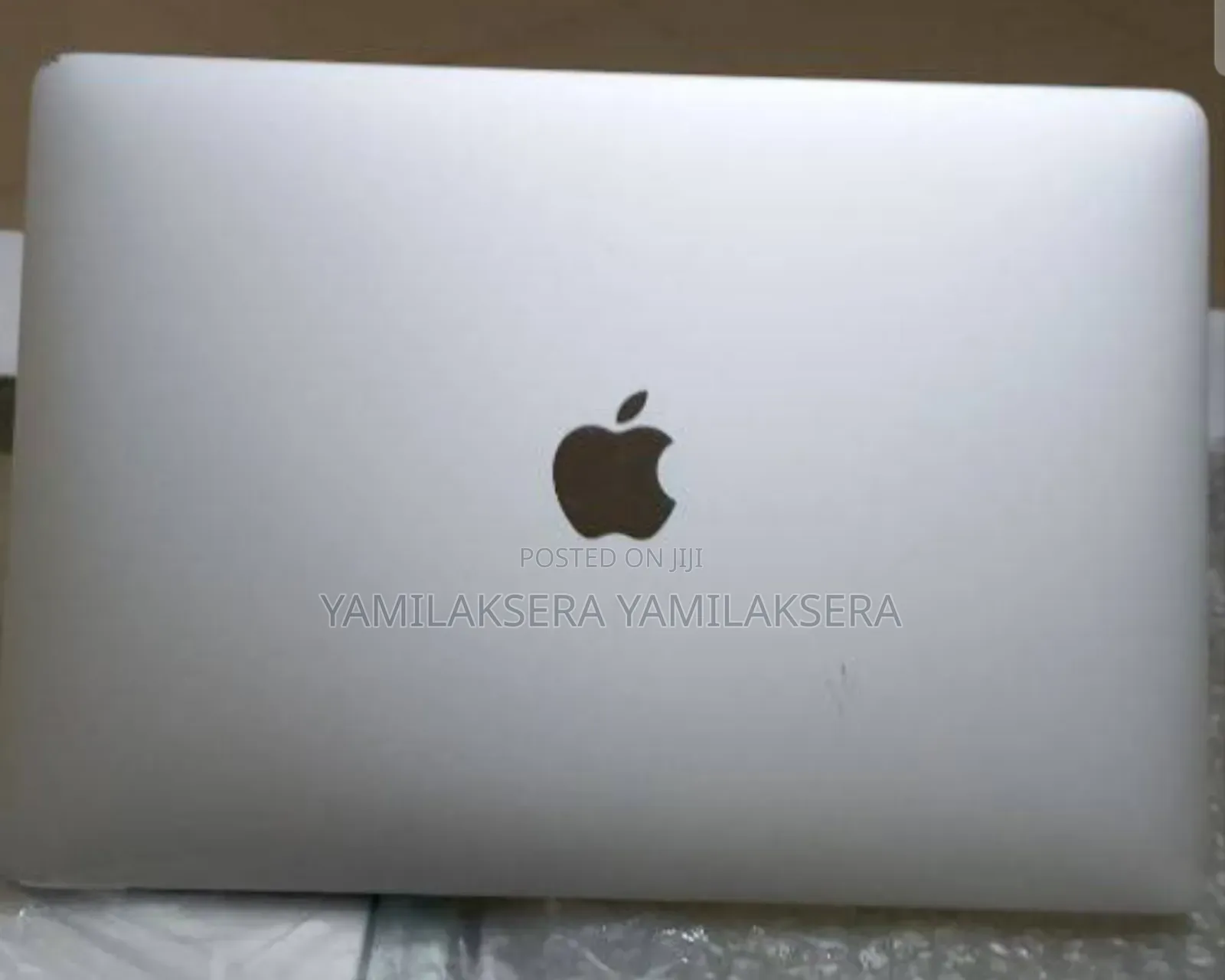 New Laptop Apple MacBook Pro 2017 8GB Intel Core i5 SSD 256GB