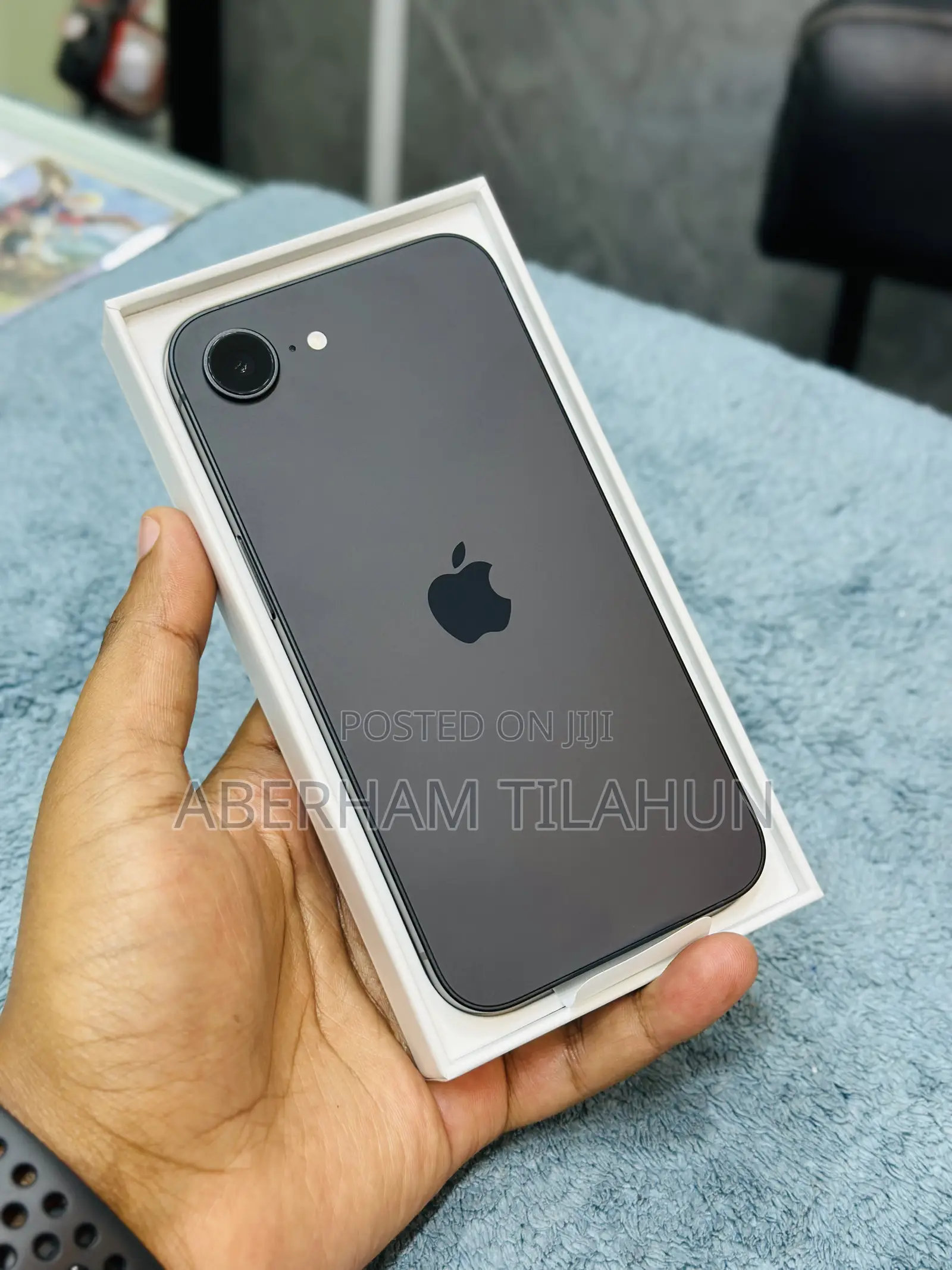 New Apple iPhone 16e 128 GB Black