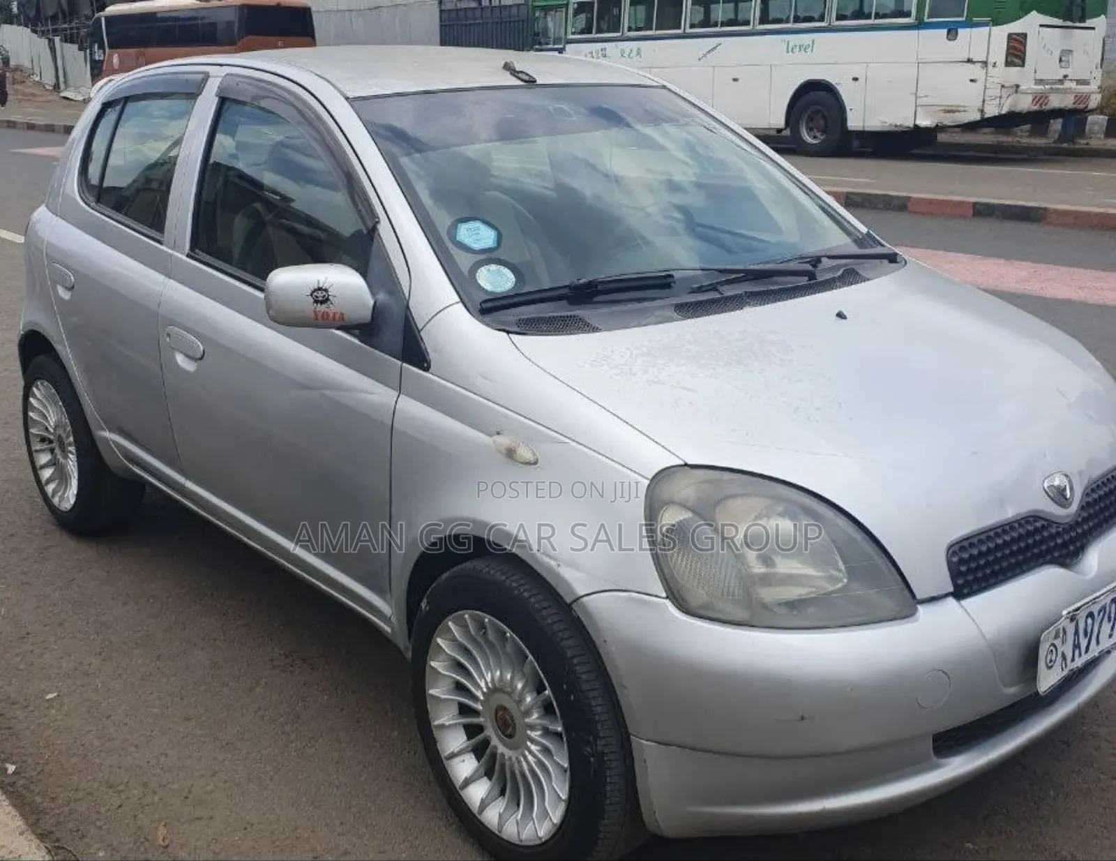 Toyota Vitz 2001 Silver