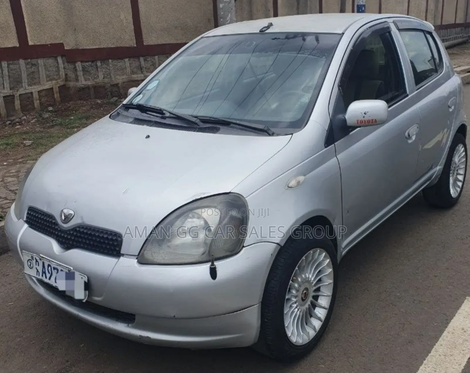 Toyota Vitz 2001 Silver