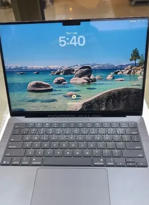 New Apple MacBook Pro 2025 M5 14-inch 16GB Apple M5 Pro SSD 512GB