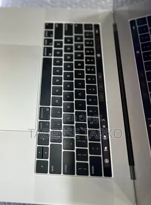 New Laptop Apple MacBook Pro 2018 16GB Intel Core i7 SSD 256GB