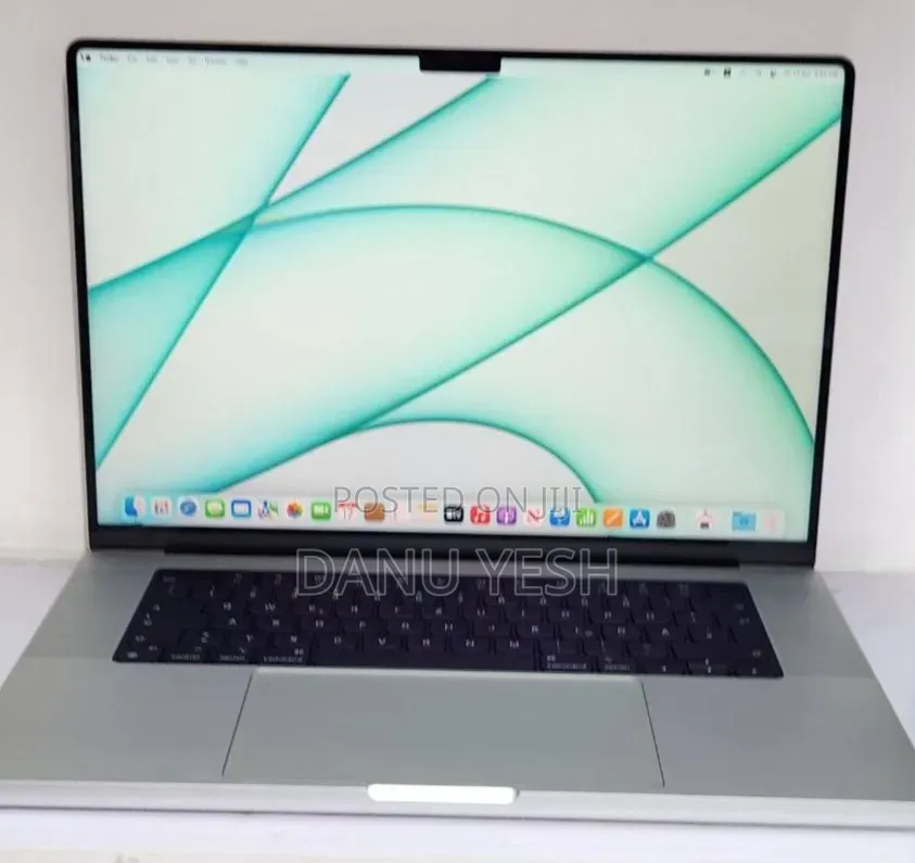 New Laptop Apple MacBook Pro 2021 M1 16GB Apple M1 Pro SSD 512GB