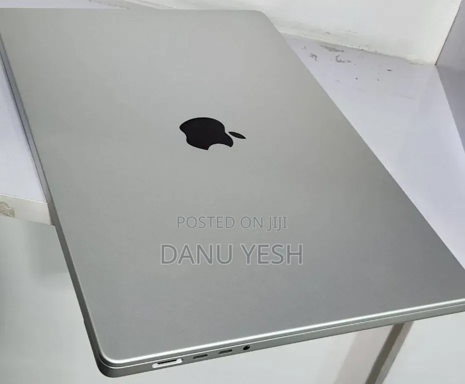 New Laptop Apple MacBook Pro 2021 M1 16GB Apple M1 Pro SSD 512GB