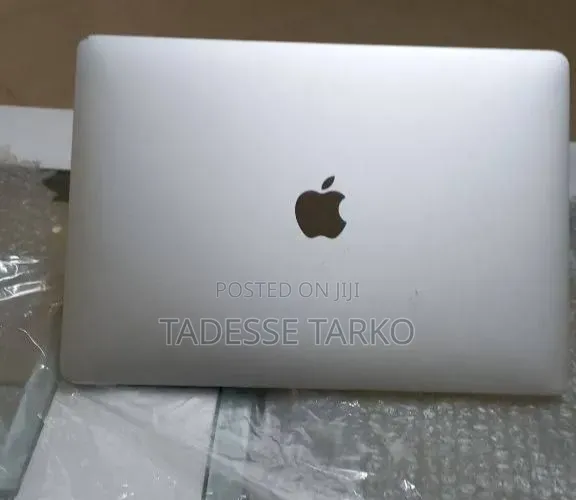 New Laptop Apple MacBook Pro 2017 16GB Intel Core i5 SSD 256GB