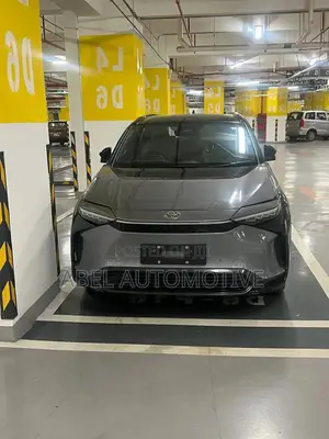 New Toyota bZ4X 71.4 kWh AWD 2023 Silver