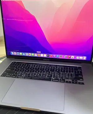 New Laptop Apple MacBook Pro 2019 16GB Intel Core i9 SSD 512GB