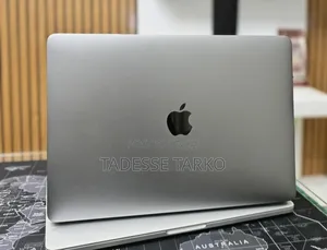 New Laptop Apple MacBook Pro 2017 16GB Intel Core i5 SSD 256GB