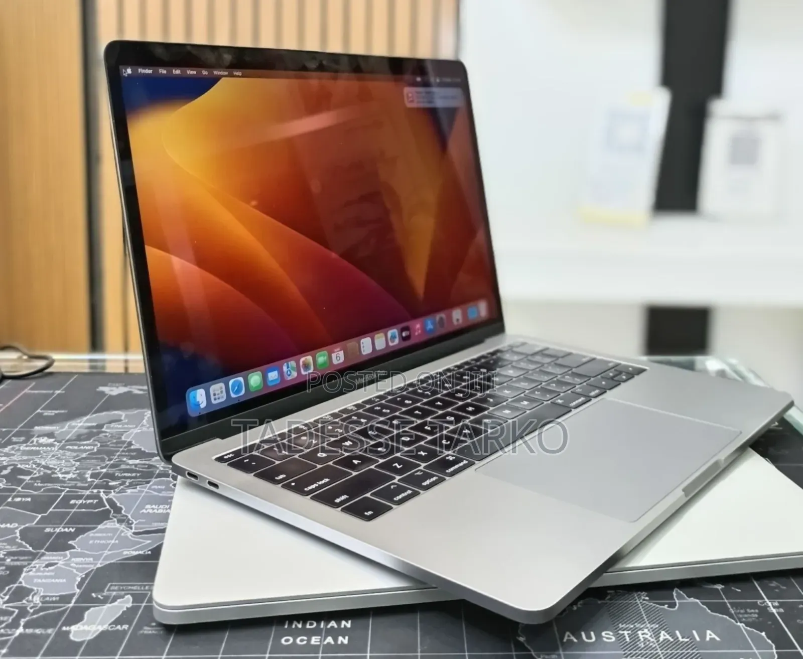 New Laptop Apple MacBook Pro 2017 16GB Intel Core i5 SSD 256GB