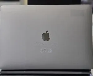 New Laptop Apple MacBook Pro 2017 16GB Intel Core i7 SSD 512GB