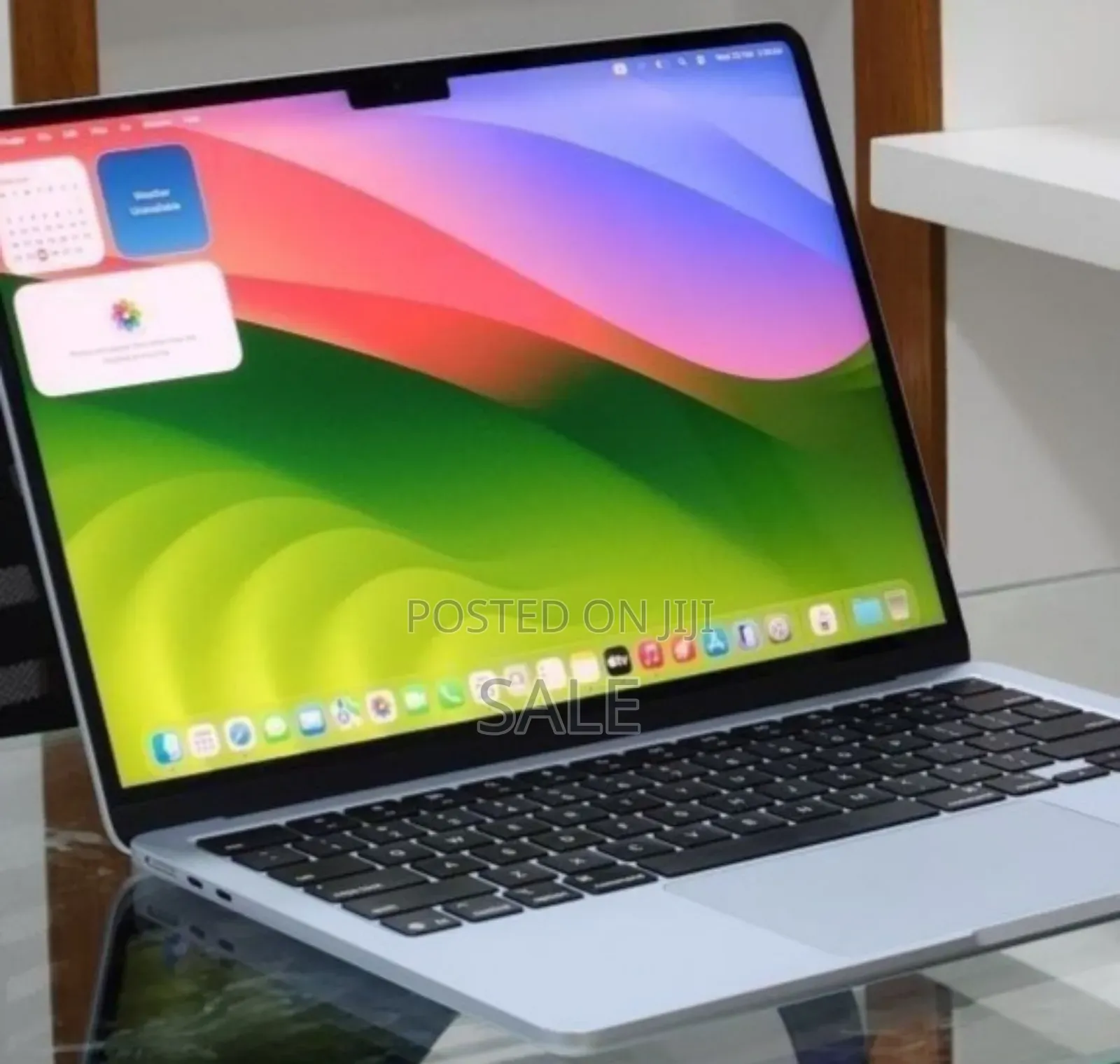 New Laptop Apple MacBook Air 2025 M4 13-inch 16GB Apple M4 SSD 256GB