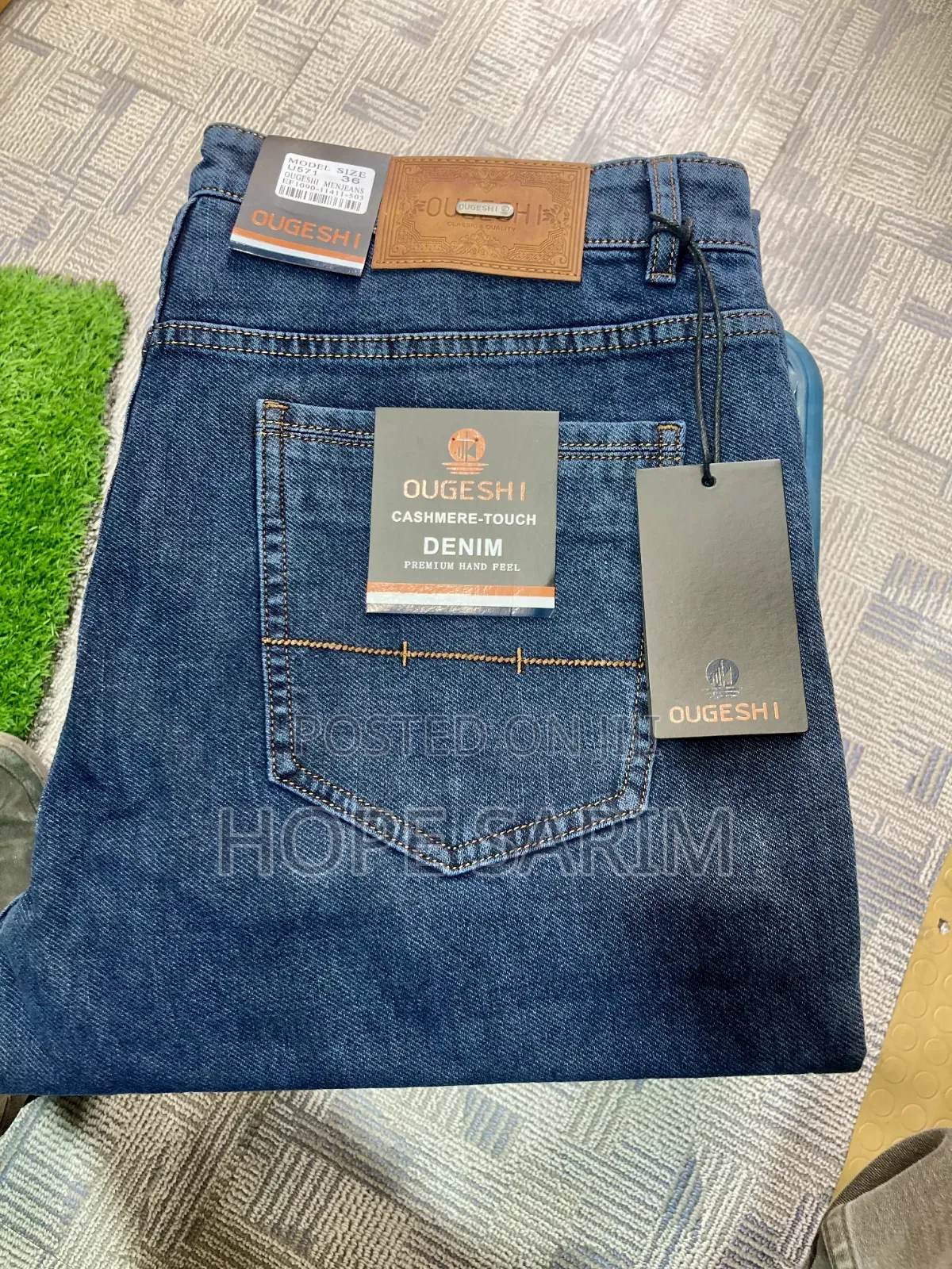 Ougeshi Cashmere-Touch Denim Jeans