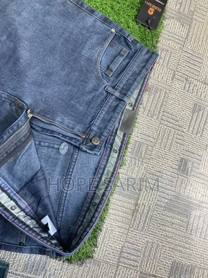 Ougeshi Cashmere-Touch Denim Jeans