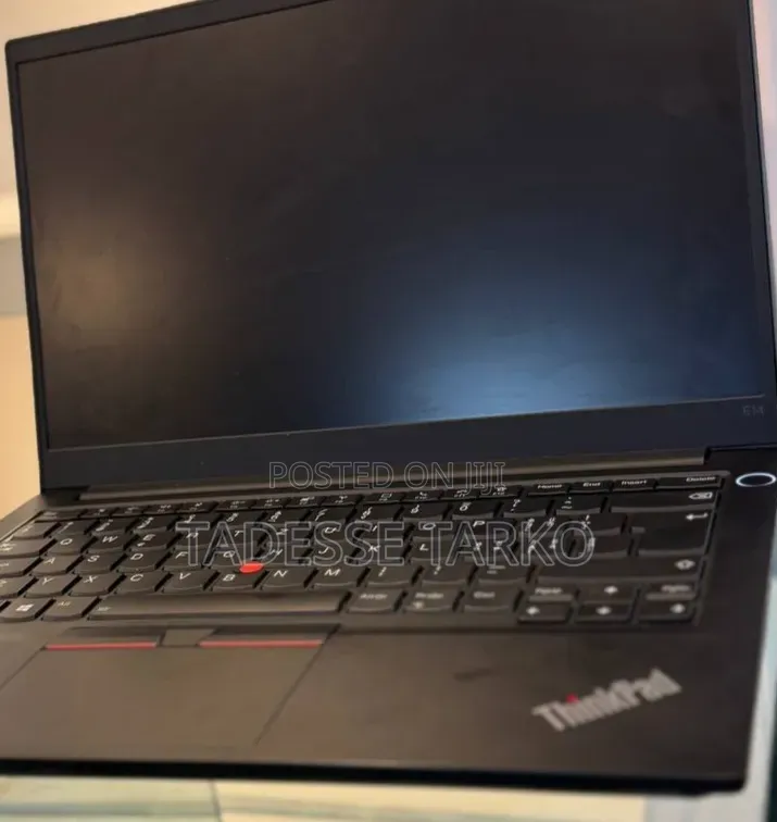 New Laptop Lenovo 8GB Intel Core i5 SSD 512GB