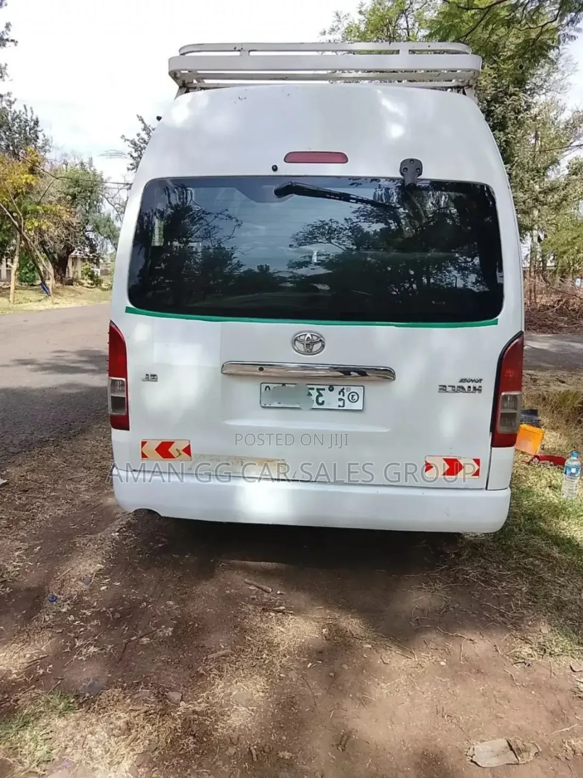 Toyota HiAce 2014 White