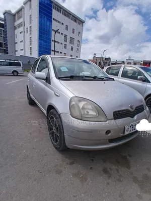 Toyota Vitz 1999 Silver