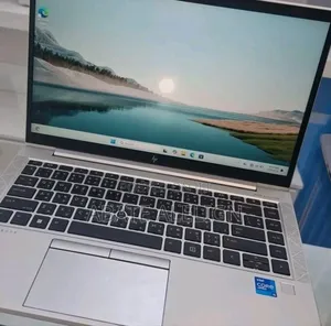 New Laptop HP EliteBook 830 G8 16GB Intel Core i5 SSD 512GB