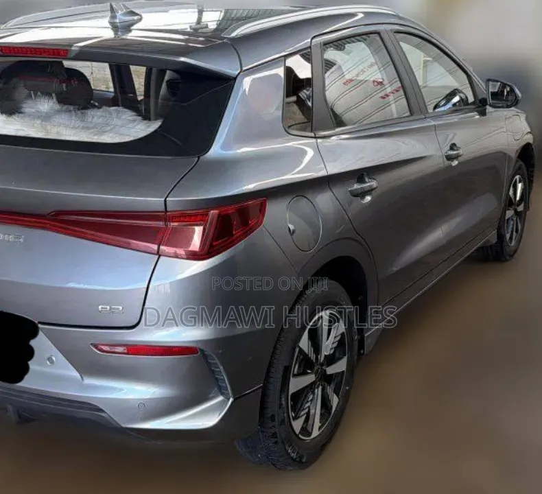 BYD E2 43 kWh 94 hp FWD 2025 Gray