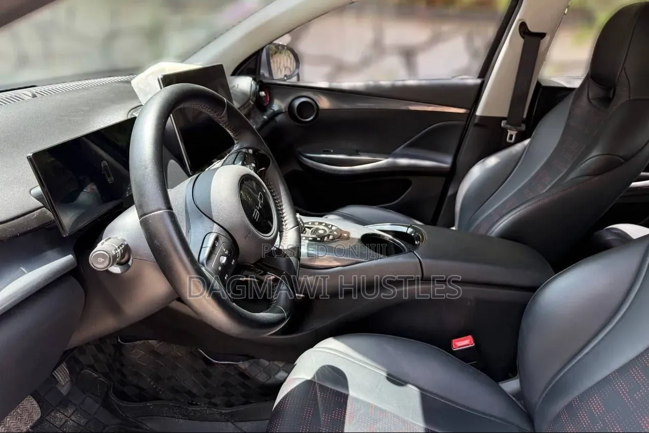 BYD E2 43 kWh 94 hp FWD 2025 Gray