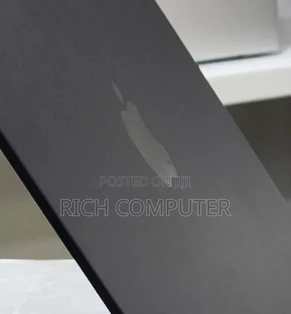 New Laptop Apple MacBook Pro 2024 M4 14-inch 16GB Apple M4 SSD 256GB