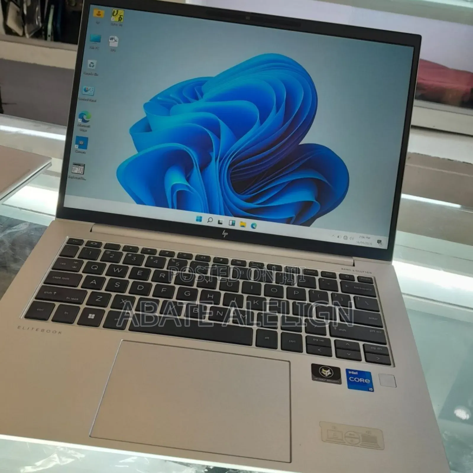 New Laptop HP EliteBook 840 G9 16GB Intel Core i5 SSD 512GB