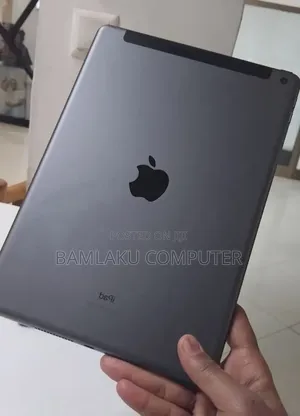 New Apple iPad 10.2 (2021) 64 GB
