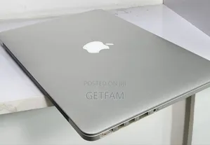 New Laptop Apple MacBook 2015 8GB Intel Core i5 SSD 128GB