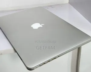 New Laptop Apple MacBook 2015 8GB Intel Core i5 SSD 128GB