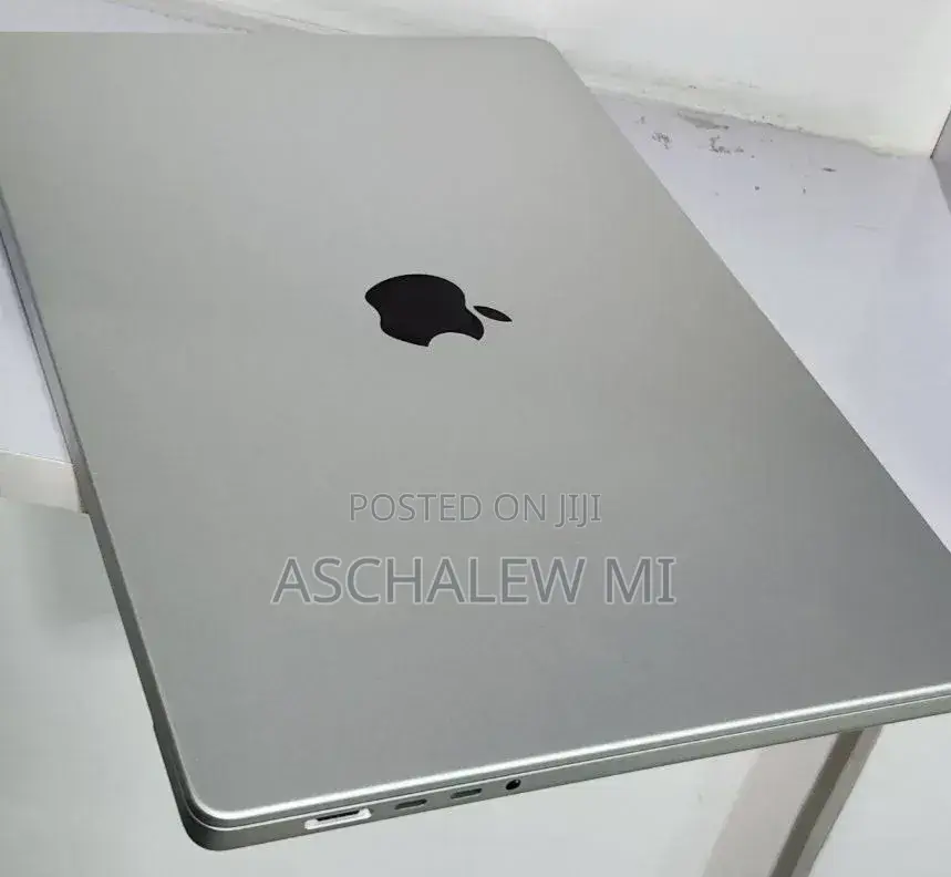 New Laptop Apple MacBook Pro M1 16GB Apple M1 Pro SSD 512GB