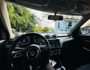 Suzuki Swift 2021 White