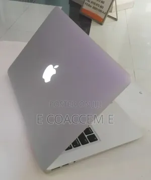 New Laptop Apple MacBook 4GB Intel Core i5 SSD 256GB