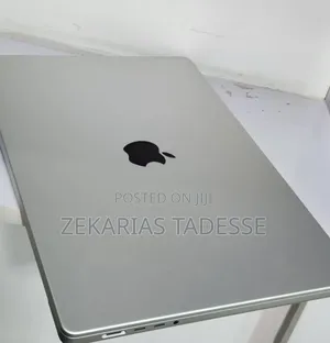 New Laptop Apple MacBook Pro M1 16GB Apple M1 Pro SSD 512GB
