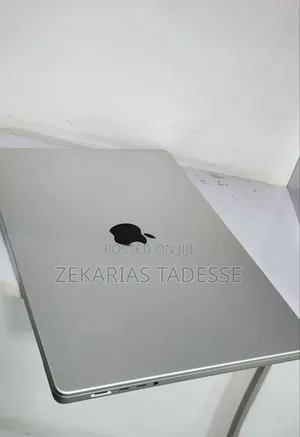 New Laptop Apple MacBook Pro M1 16GB Apple M1 Pro SSD 512GB