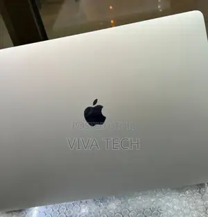 New Laptop Apple MacBook Pro 2018 16GB Intel Core i7 SSD 256GB