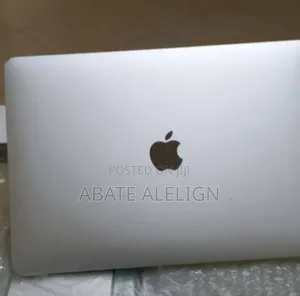 New Laptop Apple MacBook Pro 2017 8GB Intel Core i5 SSD 256GB