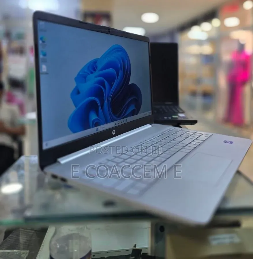 New Laptop HP 8GB Intel Core i7 SSD 512GB