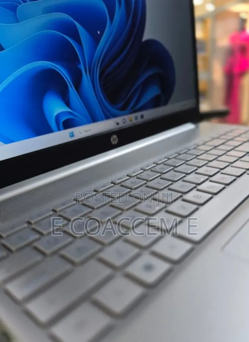 New Laptop HP 8GB Intel Core i7 SSD 512GB