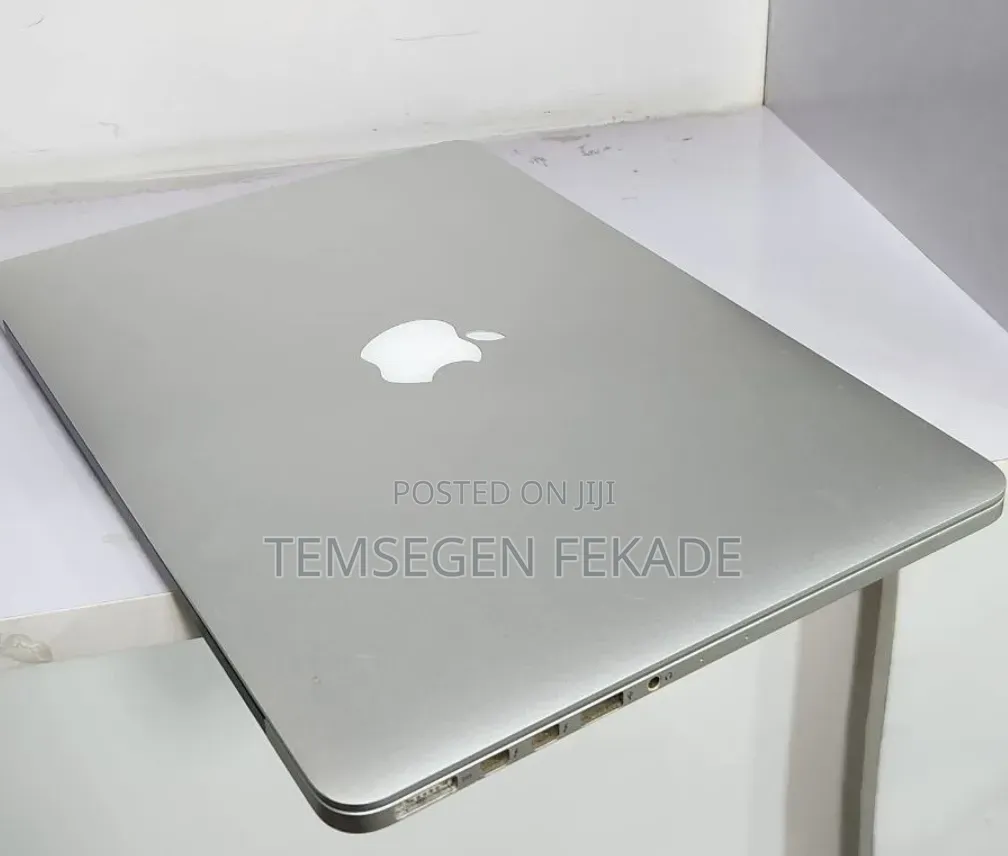 New Laptop Apple MacBook Pro 2015 8GB Intel Core i5 SSD 128GB