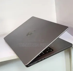 New Laptop Apple MacBook Pro M1 16GB Apple M1 Pro SSD 512GB